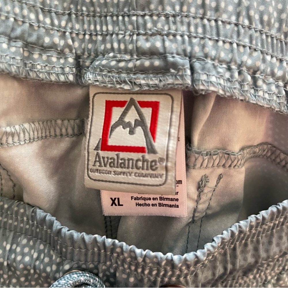 Avalanche Blue Shorts - Size XL - Picture 4 of 5